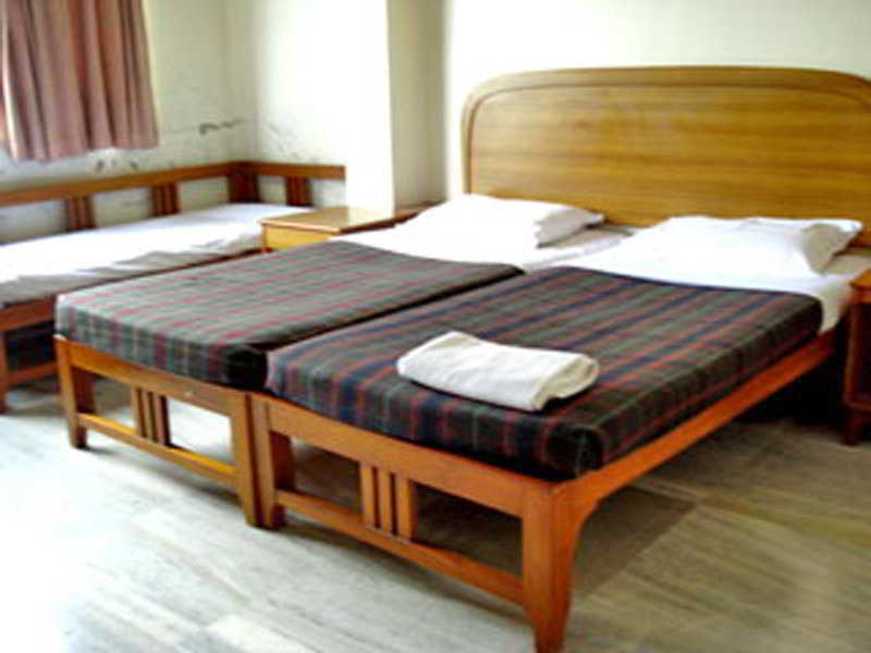 Meru Hotel Pune Eksteriør billede